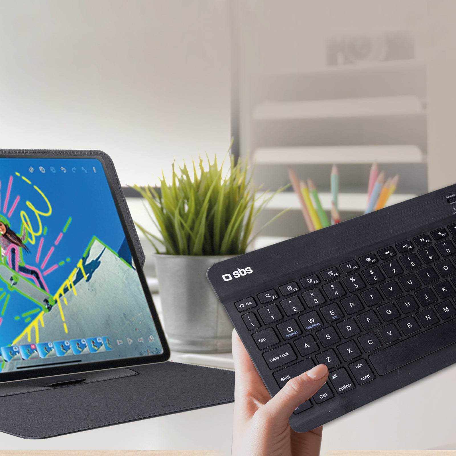 Tastiera wireless universale con custodia a libro integrata