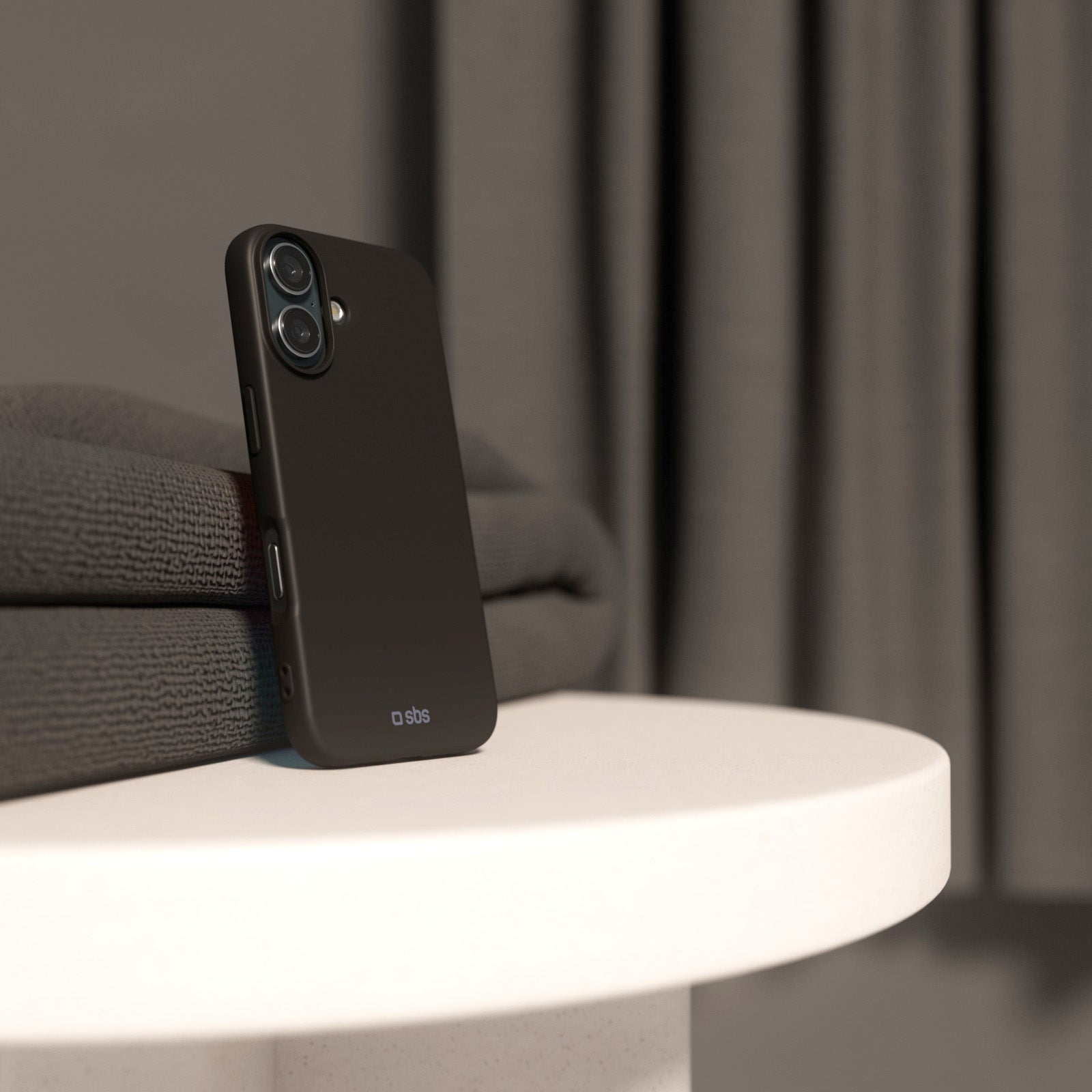 Instinct cover for iPhone 16