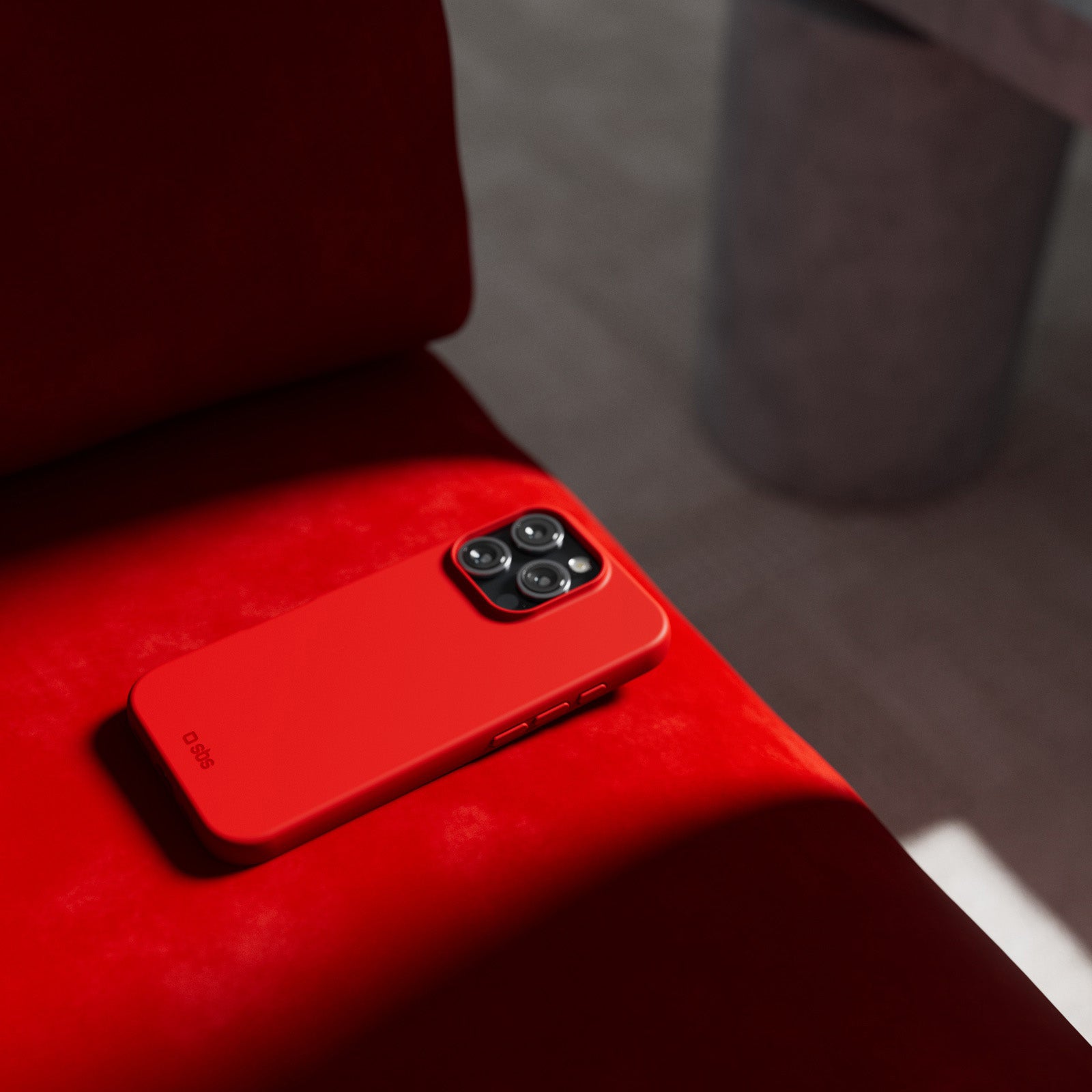 Instinct cover for iPhone 16 Pro