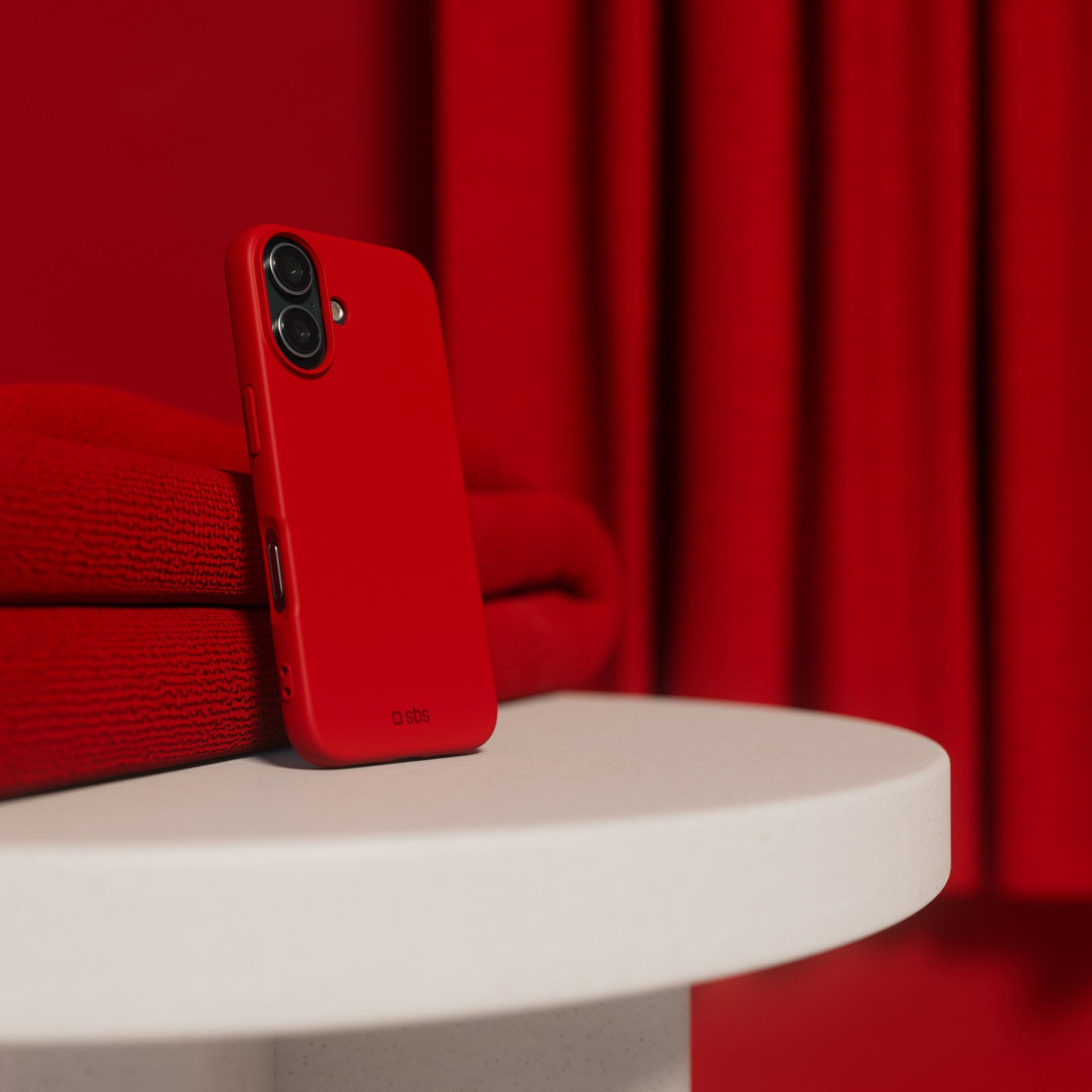 Instinct cover for iPhone 16