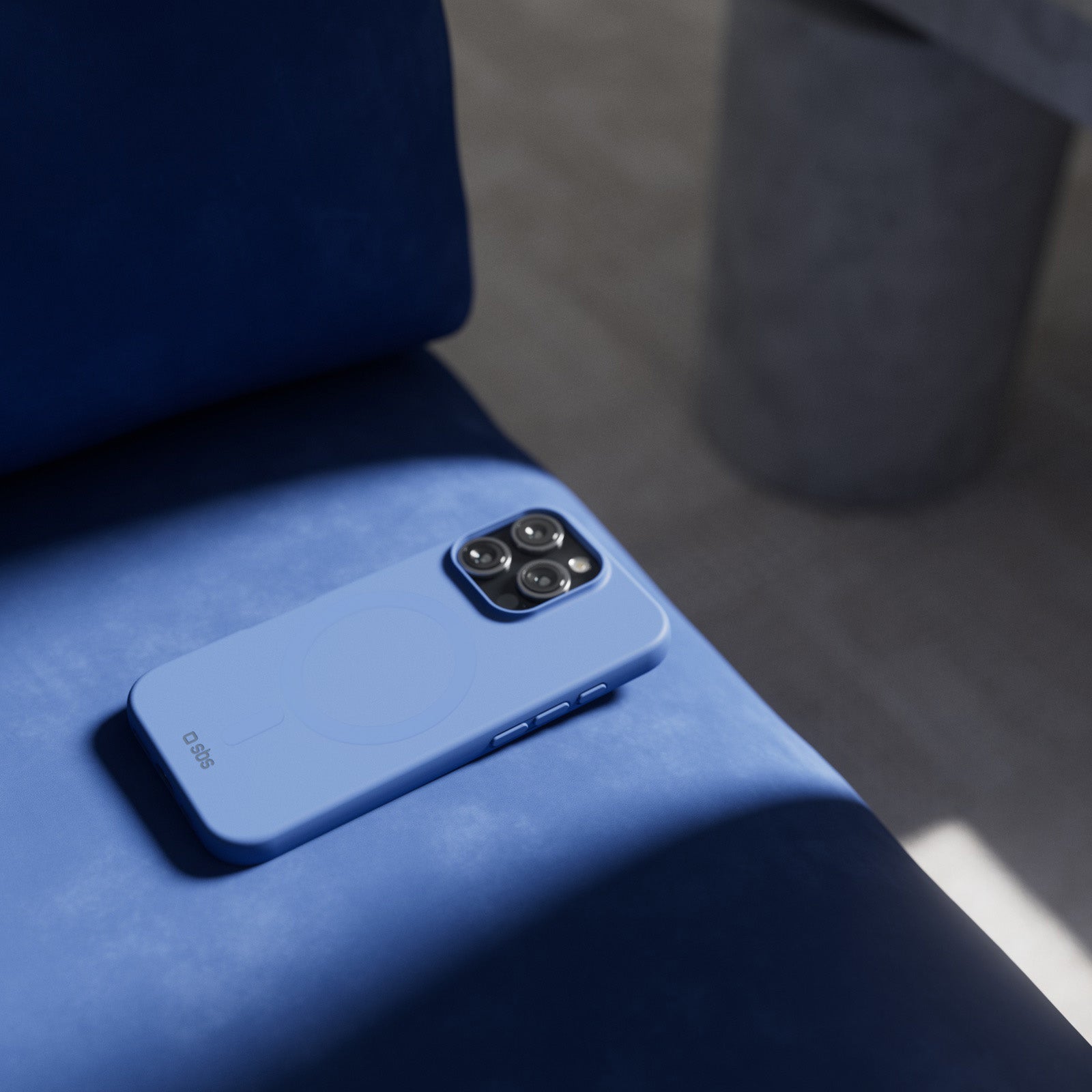 Instinct Mag - MagSafe compatible case for iPhone 16 Pro