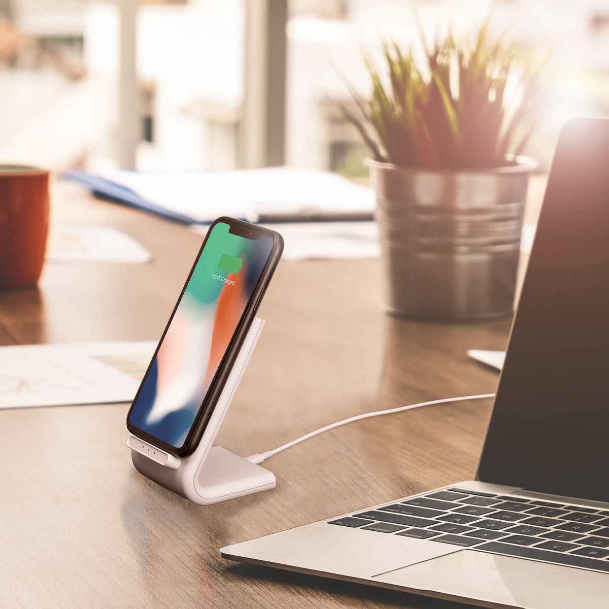 Chargeur de table sans fil avec debout