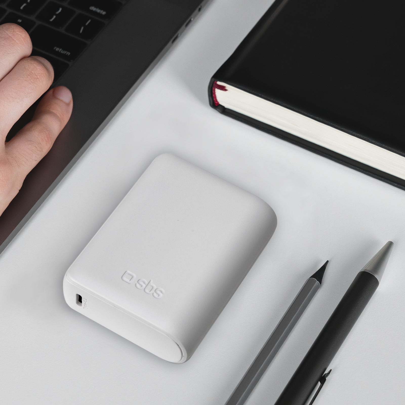 Power bank ultra compatto da 10000 mAh