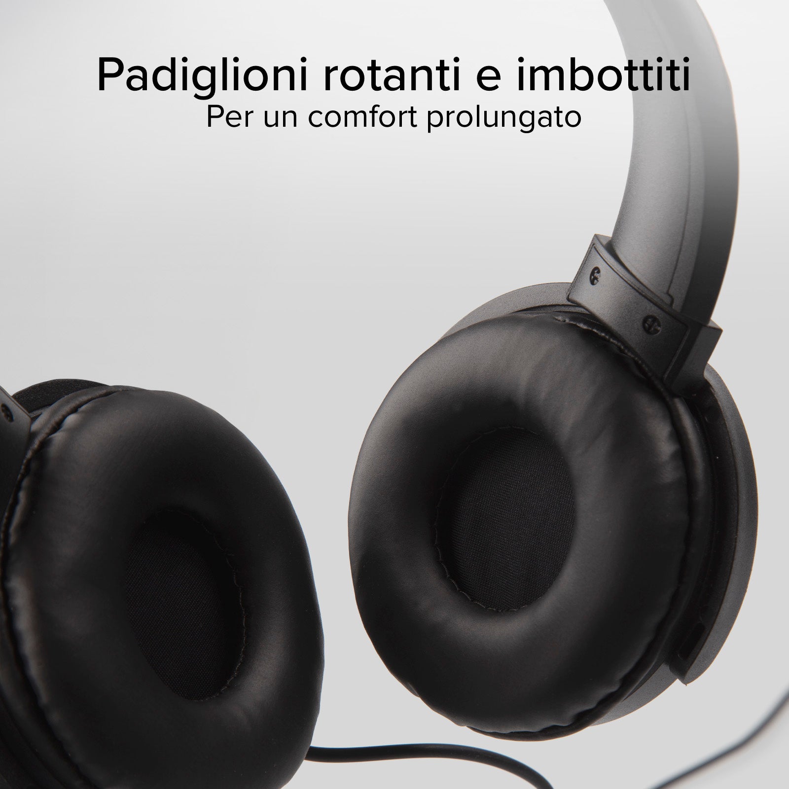 Wired headphones with soft rotating earcups