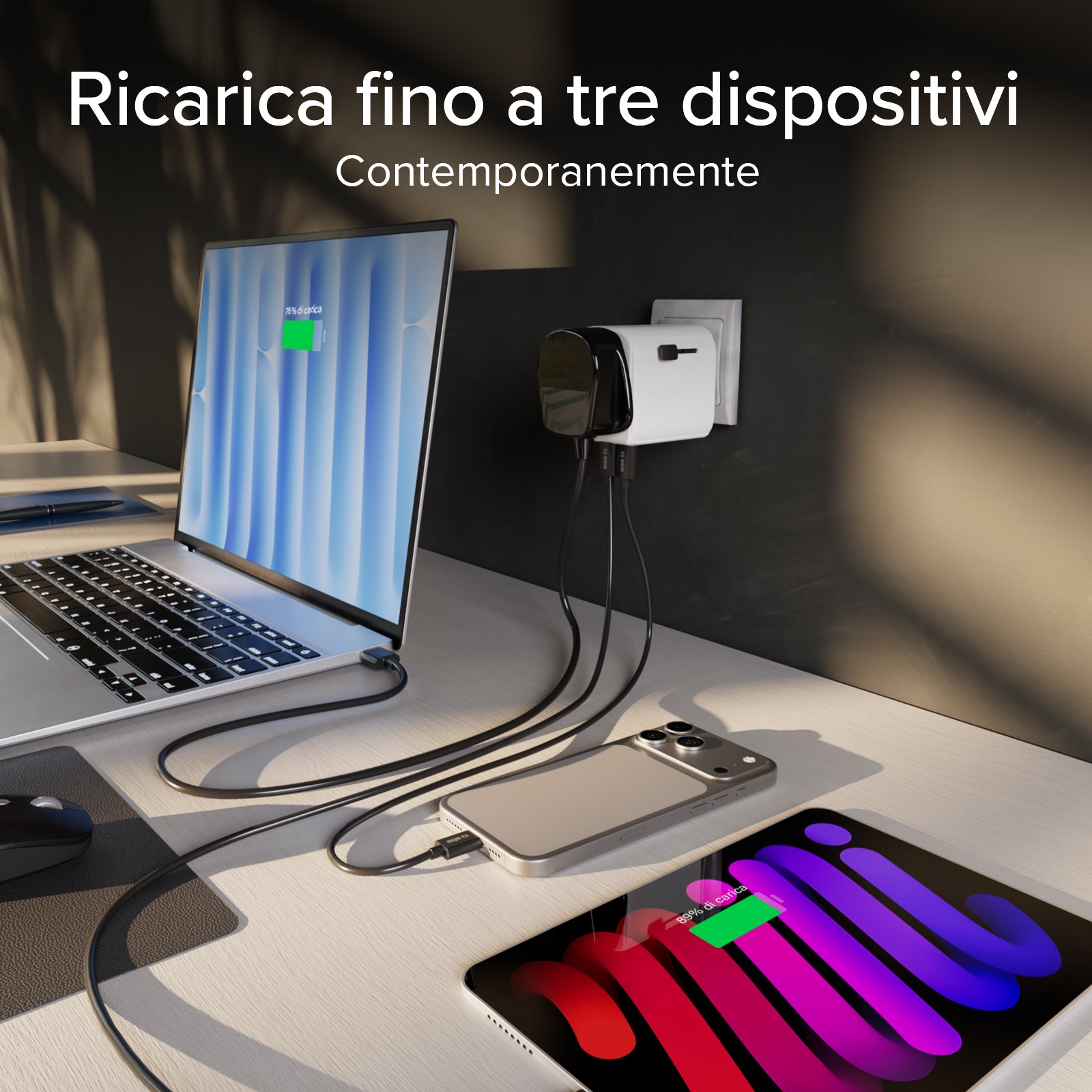 2500 W universal adapter with international plugs for the United Kingdom, the Americas and Asia