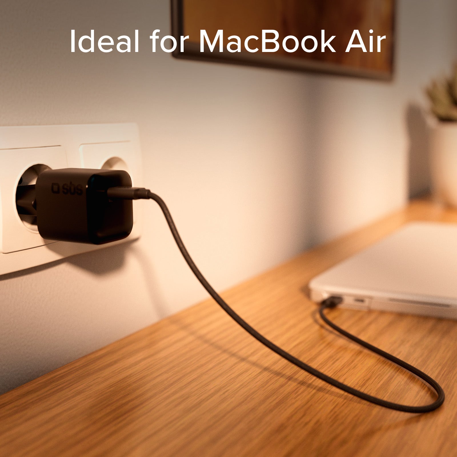 Caricabatterie da parete USB-C 30W compatto con Power Delivery 3.0 e PPS