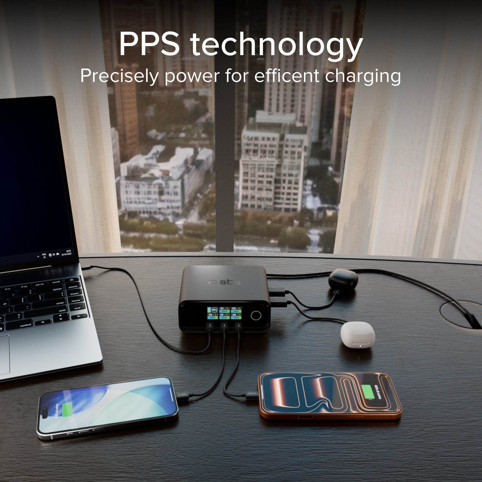 100W Power Delivery Tischladestation mit Smart Color Display, 3 USB-C- und 2 USB-A-Anschlüssen, ideal für Laptops