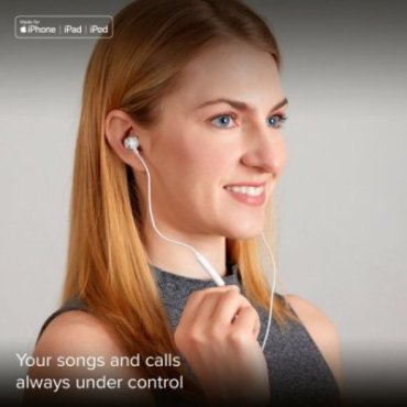 In-ear stereo headset with Lightning connector