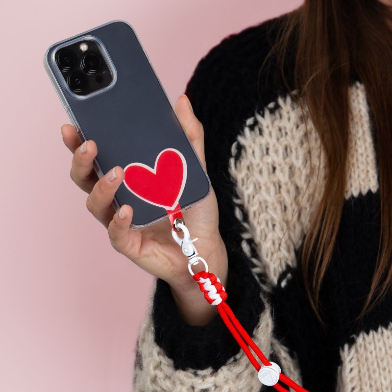 Heart-shaped universal neck strap for smartphones