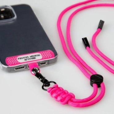 Plaster-shaped universal lanyard for smartphones